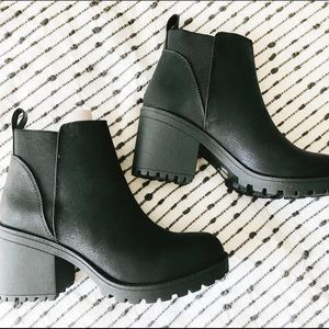 Dirty Laundry Sedona Black Lido boot
